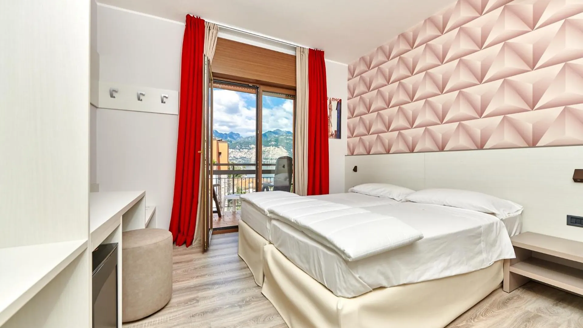 Hotel Catullo Malcesine 3*,