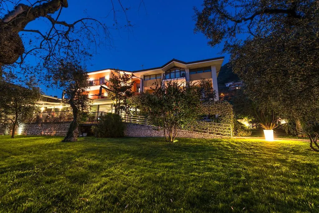 Hotel Catullo Malcesine 3*,  Italy